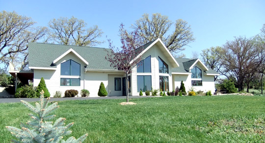 W5434 Highland Dr, New Glarus, WI